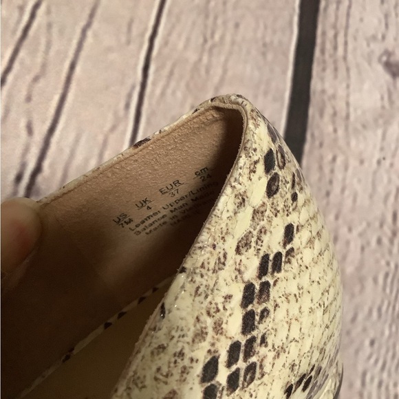 27 edit Women’s animal print slip on leather flat pointe toe loafers size 7.5 m - Picture 5 of 9